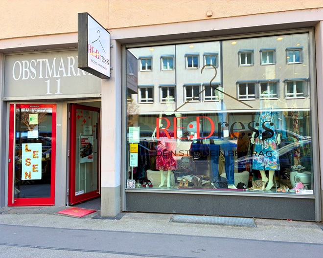 Augsburg: Rot-Kreuz-Lädle am Obstmarkt