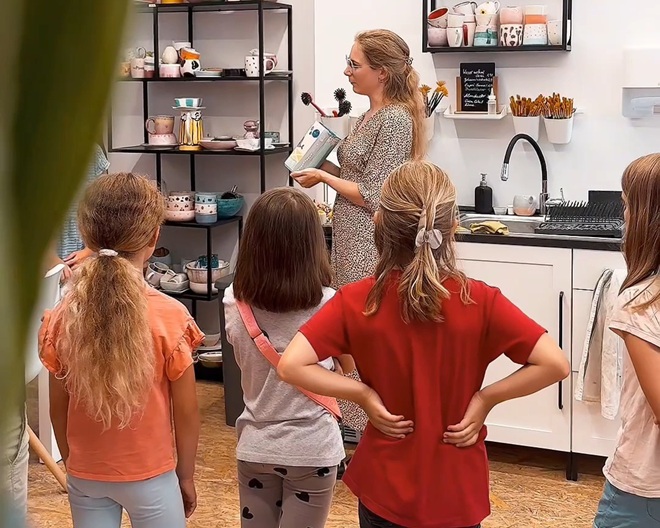 Farbenfrohe Keramikmalkurse für Kinder: Porzellanikum Augsburg